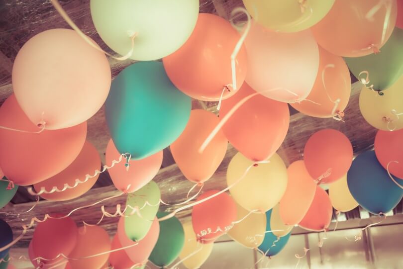Balónky u stropu